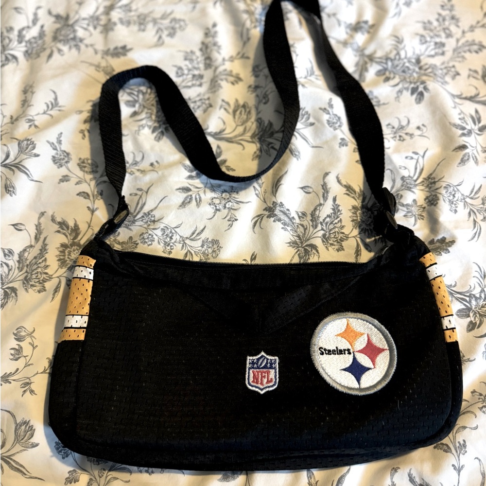 Steelers purse.